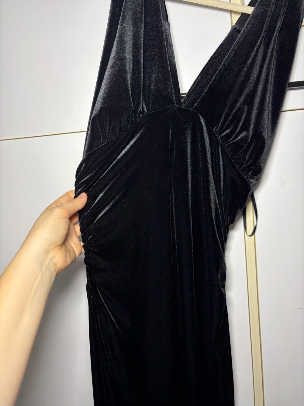 Le Château Black Velvet Maxi Gown Formal Dress XL Vintage Deep V Wedding Holiday - Picture 5 of 14
